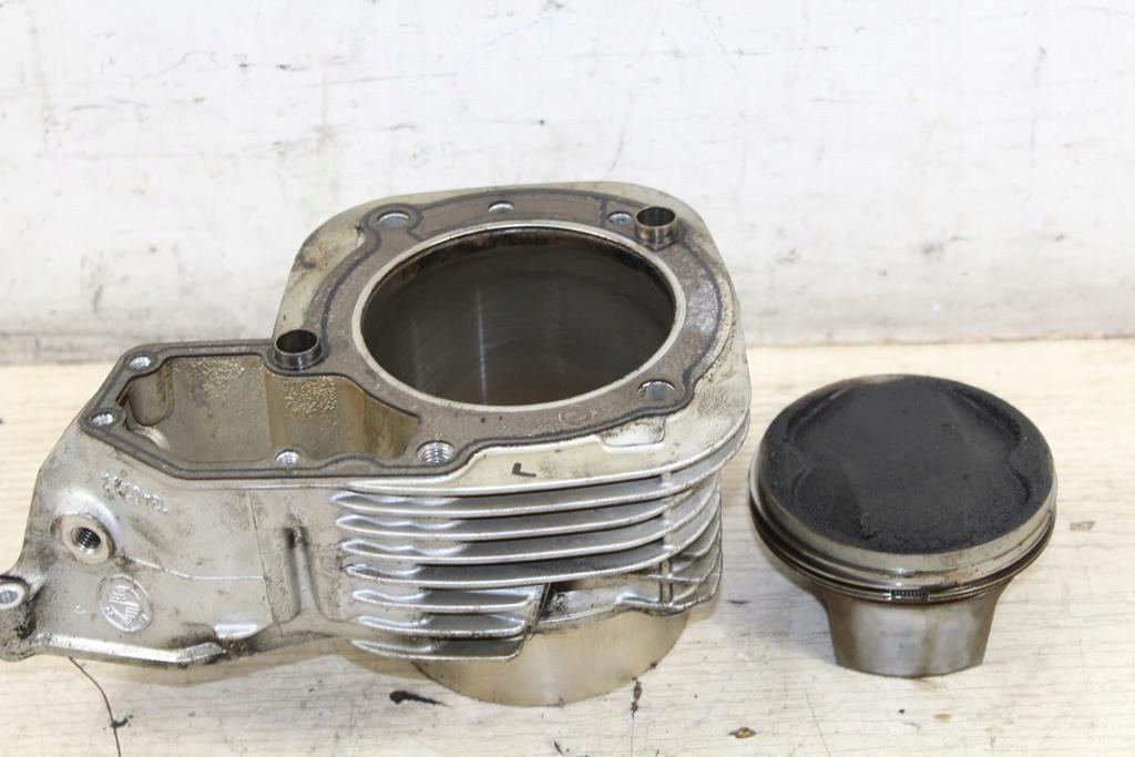 BMW R1100 RS LINKER ZYLINDER 1340727 + KOLBEN Product image