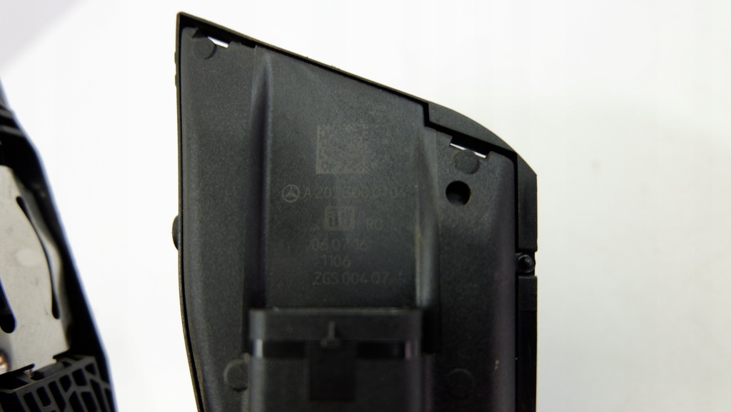 MERCEDES C-KLASSE W205 2.2 CDI GAS-PEDAL-POTENTIOMETER A2053000104 Product image
