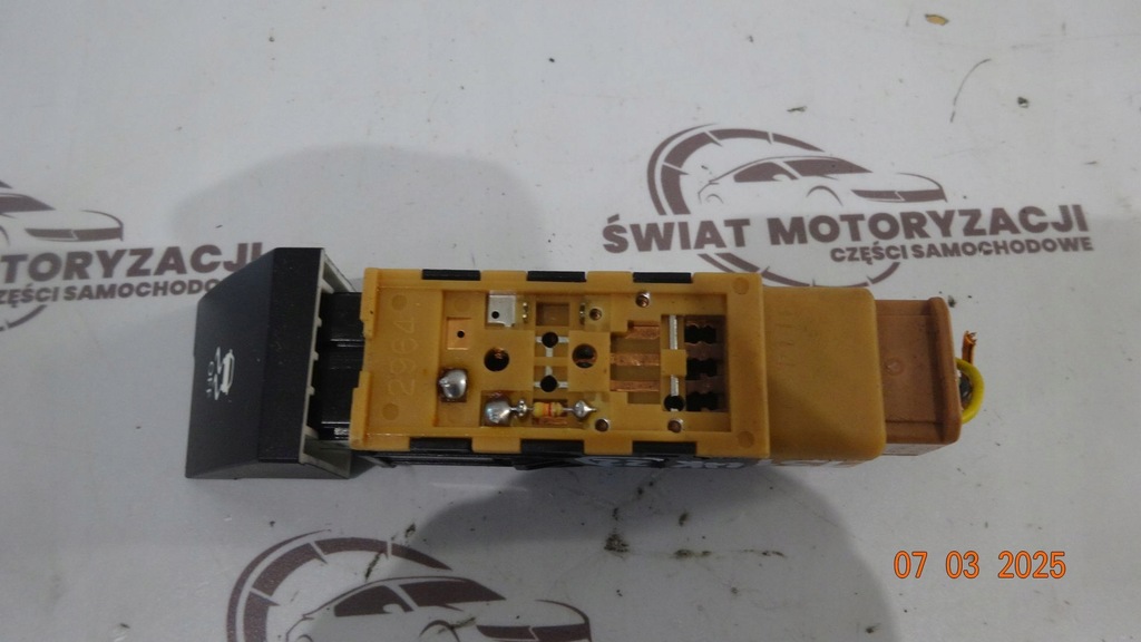 Kia Sorento II 4x4 10r ESP Switch 202002962 621W05010 Product image