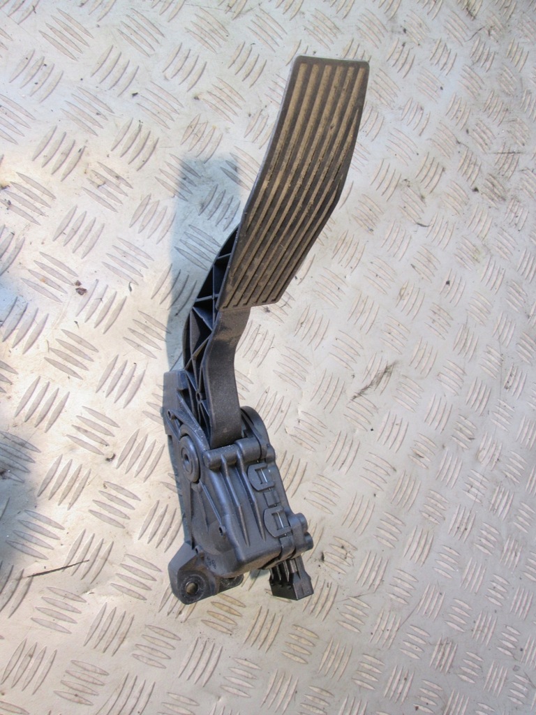 GASPEDAL-POTENTIOMETER OPEL VECTRA C 9186724 CE Product image