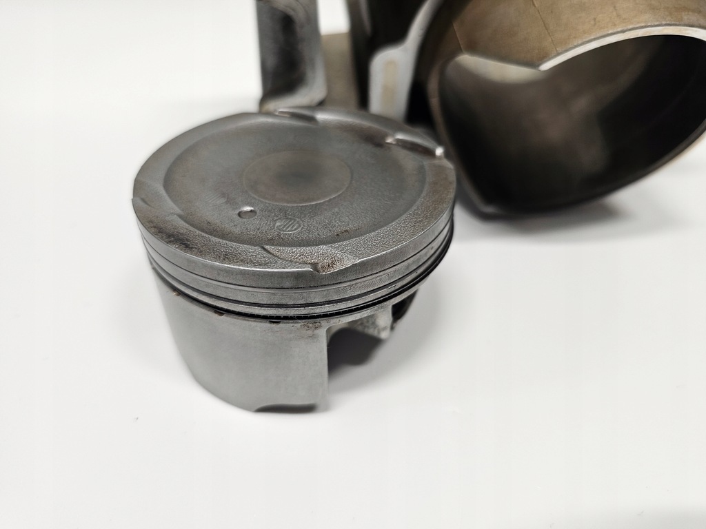 Suzuki Burgman 400 AN 400 K7 K8 K9 Zylinderkolben Product image