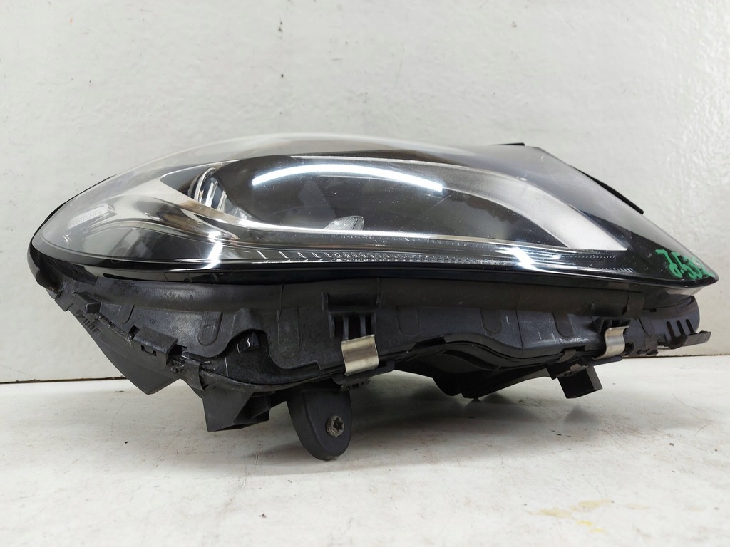 Mercedes-Benz C Klasse 205 H7 W205 H7 Frontlampe vordere Scheinwerfer Product image