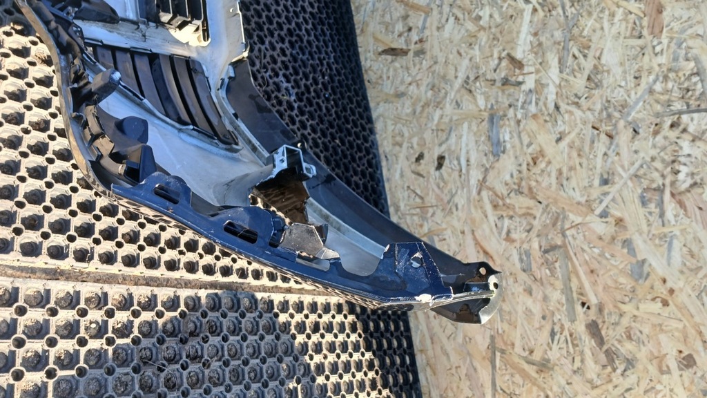 FORD FOCUS MK3 FRONTSTOßSTANGE F3 Product image