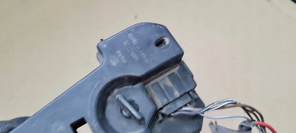 FORD GALAXY MK1 LAMPENEINSATZ LINKS HINTEN 95VW13N004DA Product image