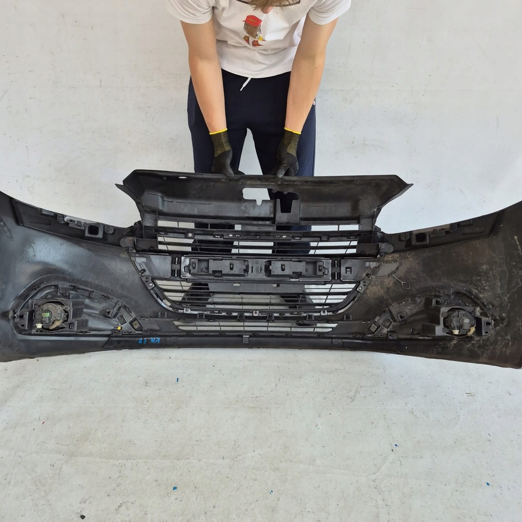 Peugeot 208 und 15-Front-Stoßfänger vorne 9810513777 Product image