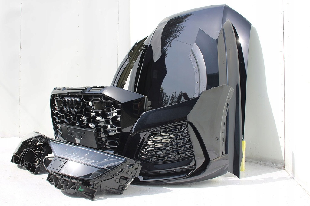 Audi RSQ8 Frontmatrix -Maske Madguard Stoßstange Gürtel Product image