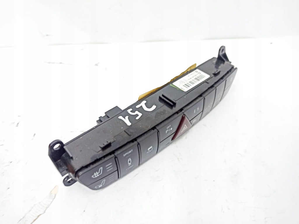 Mercedes-Benz R W251 2012 Tanks Product image