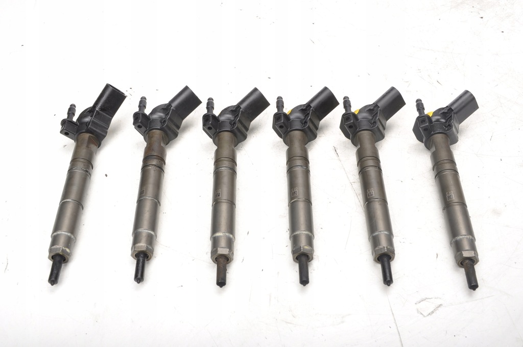 SPRINTER 906 3.0CDI INJEKTOREN A6420701887 0445115072 Product image