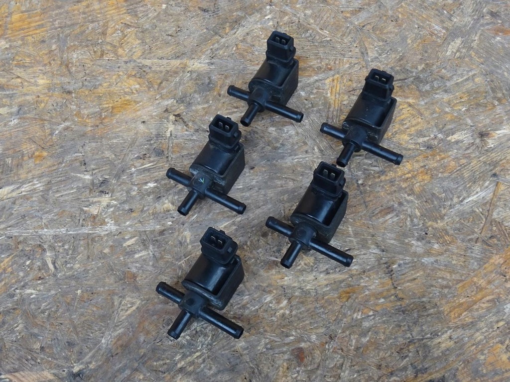 AUDI A3 S3 8L TT 8N GOLF IV BAM AMK VAKUUMVENTIL N75 058906283F Product image