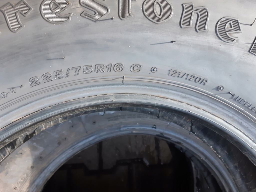 Firestone Vanhawk Multiseason 225/75R16c Ganzjahresreifen Product image