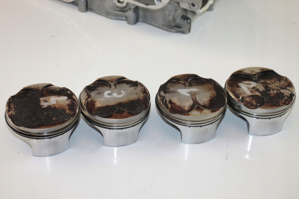 APRILIA RSV4 1000 ZYLINDER KOLBEN KURBELBLOCK MOTOR Product image