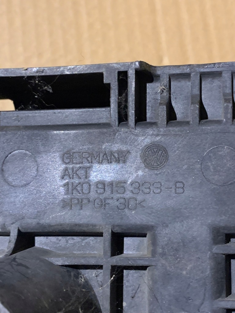 BATTERIEBASIS 1K0915333B GOLF V TOURAN A3 Product image