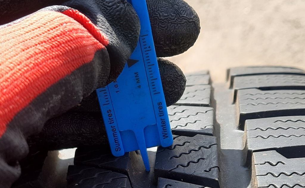 Winterreifen 195/70R16 94H Continental Cross Contact Winter Product image