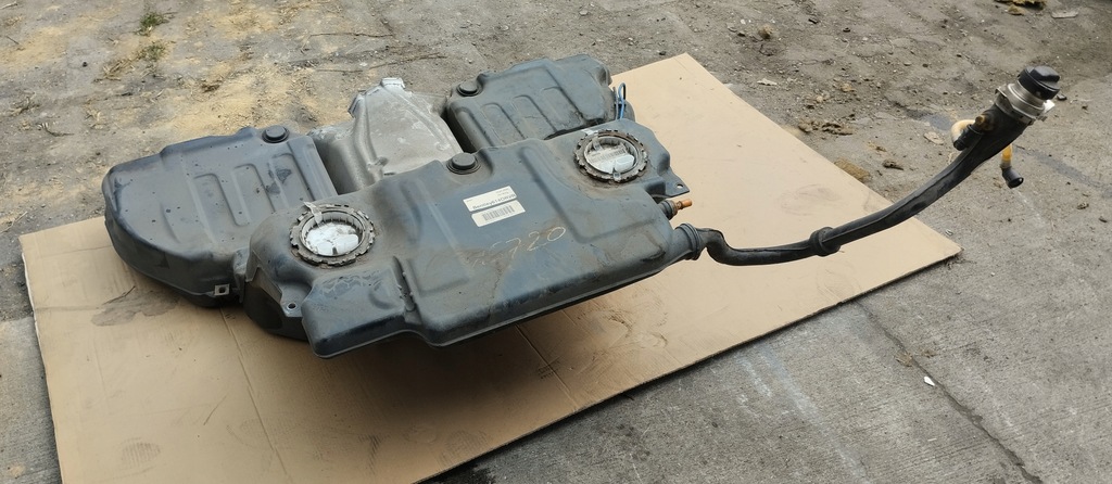 KRAFTSTOFFTANK BENTLEY CONTINENTAL GT 6.0 W12 06' PUMPE KOMPLETT Product image