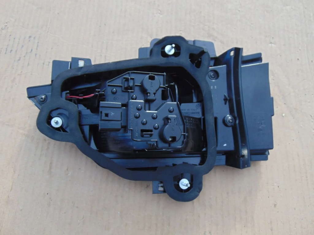 BMW X2 F39 HECKLEUCHTE LINKS IN DER KLAPPE 9881159 Product image