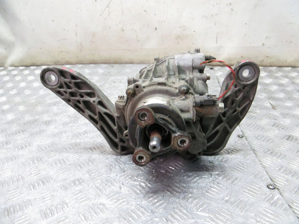MERCEDES CLA W117 2.0T AUTOMATISCHE HINTERACHSE 2463500001 Product image