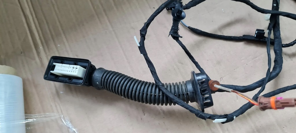 A5 8W COUPE ELEKTRISCHER TÜRKABELSATZ 8W6971030CB Product image