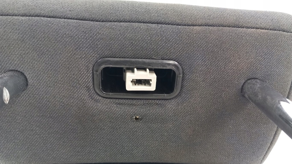 PEUGEOT 5008 KOPFSTÜTZENANZEIGE 9663995077 Product image