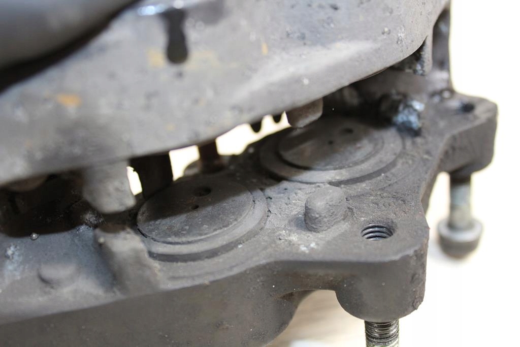 BMW R1200 S K29 BREMSSATTEL LINKS VORNE Product image