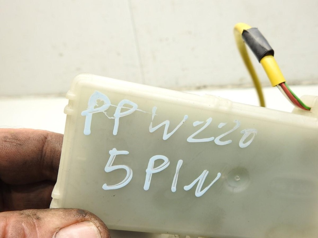 SCHLÜSSELLOSE ANTENNE TÜR VORNE RECHTS 5 PIN MERCEDES W220 A2208200275 Product image