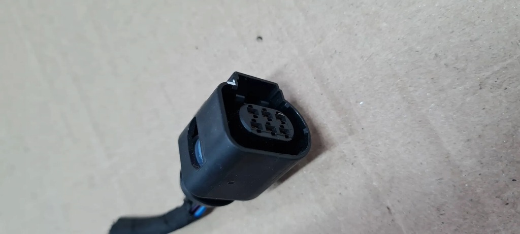 A5 8W STECKER MOTOR CUBE 4H0973713 A4 B9 8W Q5 Q3 Product image