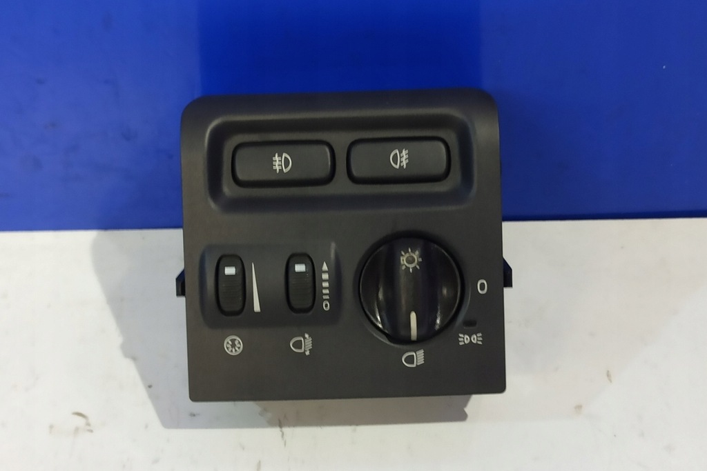 Lichtschalter Volvo S40 I (VS) 30613945 1.6L Benzin 80 kW 2002 Product image