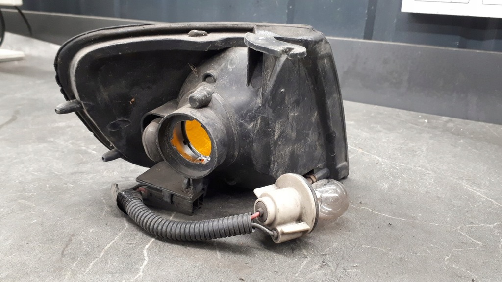 6r010250 Blinker Nissan Sunny III 1991-1995 links vorne Product image