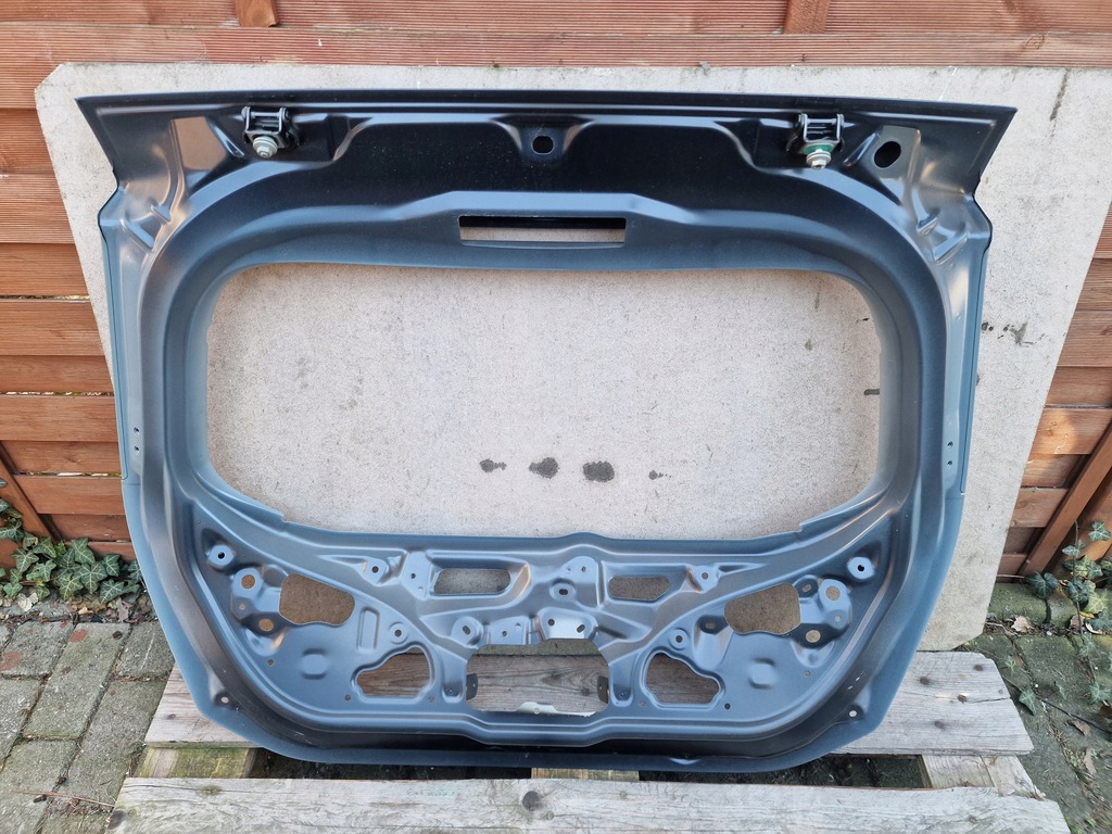 Toyota Aygo-Gepäckklappe Abdeckungen 67005-0h030 Warschau-Koło-Znań Product image