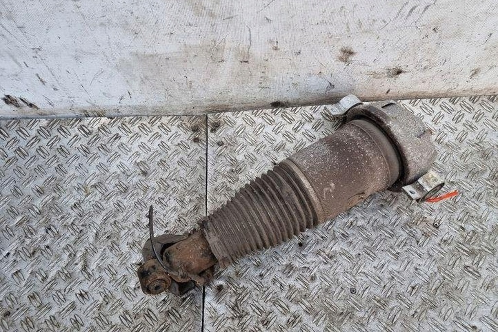 Heck links pneumatischer Stoßdämpfer Audi Q7 (4L) 7L8616019 3.0L Diesel Product image