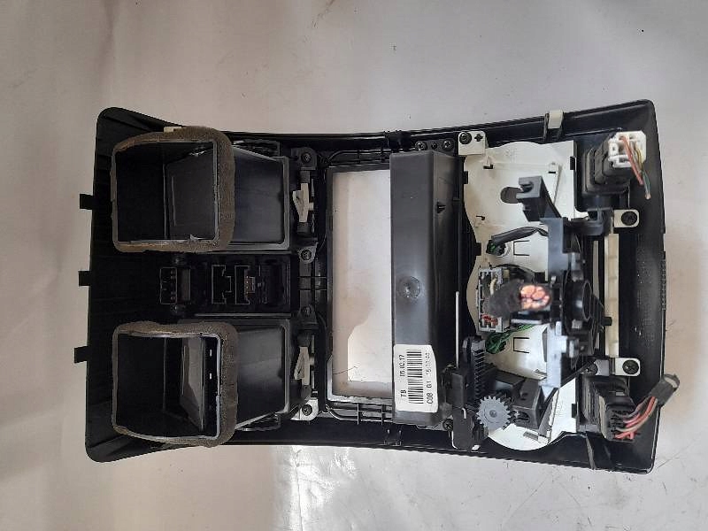 MITTELABDECKUNG 84740-10050 HYUNDAI GETZ Product image