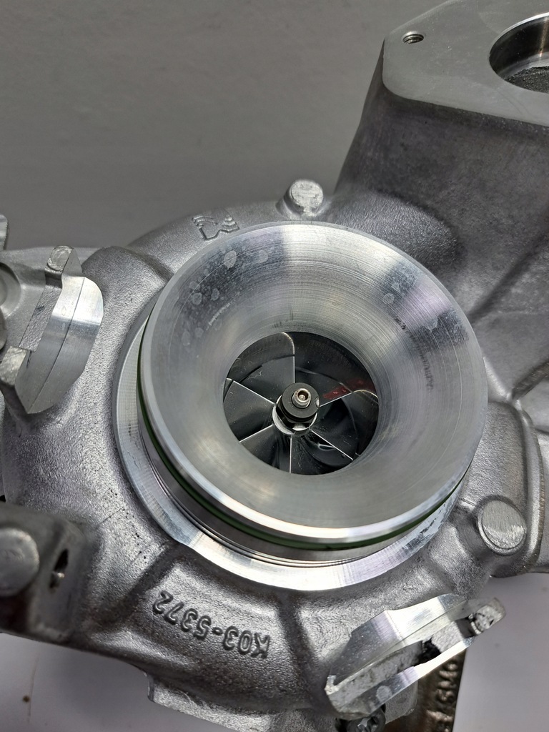 BMW G01 G20 G30 Turboladerturbine 8587540 Product image