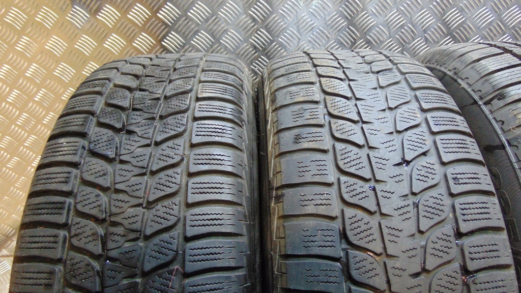 SET FELGEN + REIFEN Mercedes-Benz A2044015502 7,5" x 17" 5x112 ET 47,5 Product image