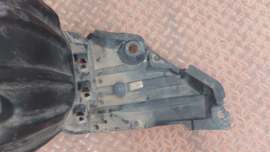 RADkasten LINKS VORNE TOYOTA COROLLA E21 19- SEDAN Product image