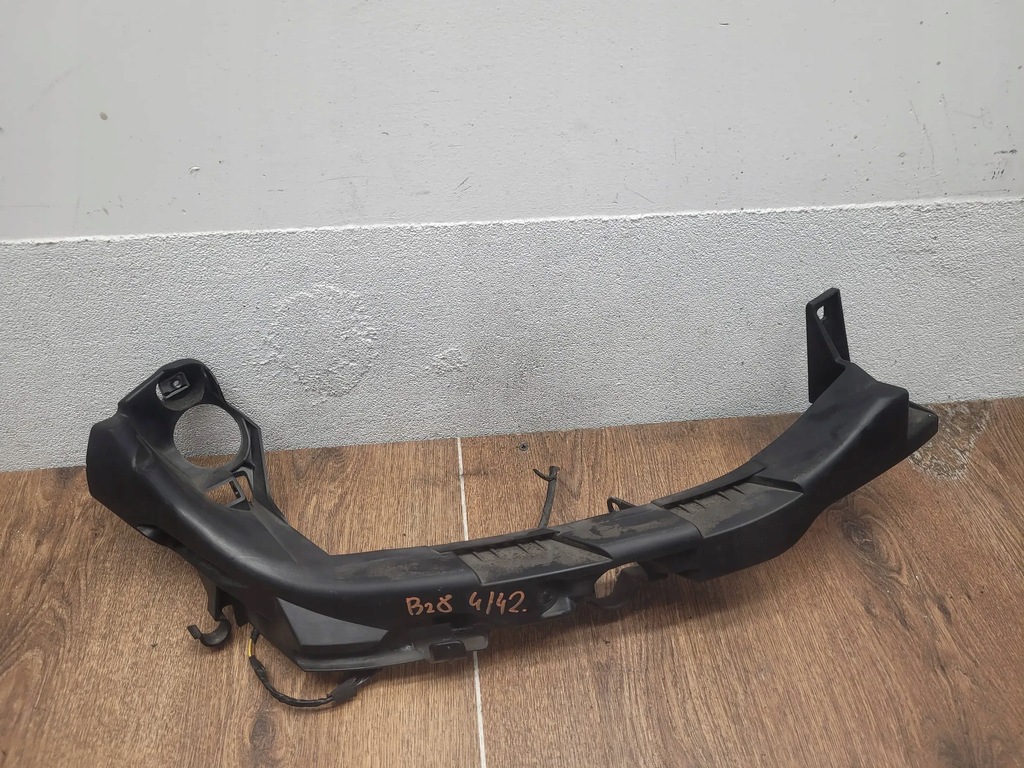 BMW 3 E92 E93 7154724 ŚLIZG POD LAMPE PRAWY Product image