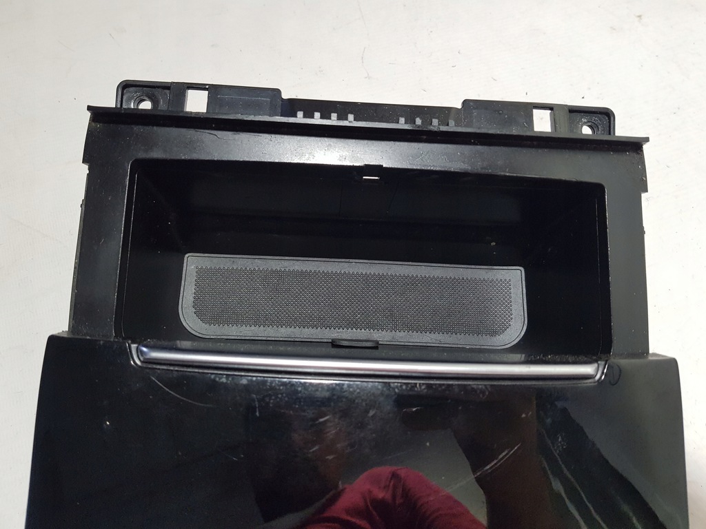 AUDI A6 C7 A5 8T HANDSCHUH ASCHENBECHER 4G0863273A Product image