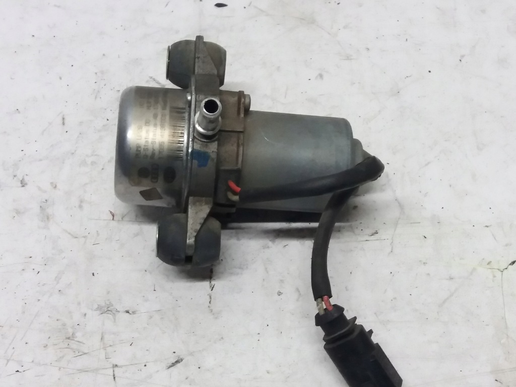 Volkswagen Audi Vakuumpumpe 1K0612181D Product image