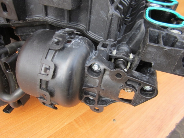 MUSTANG 5.0 GT Krümmer-Vakuumventil JL3E-9J559-AA JR3E-9S455-CC Product image