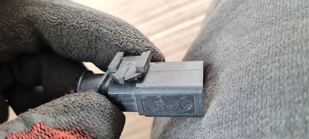 A5 8W STECKER CUBE 1J0973803 VW AUDI A4 B9 8W A5 Q7 4M Q5 80A Product image