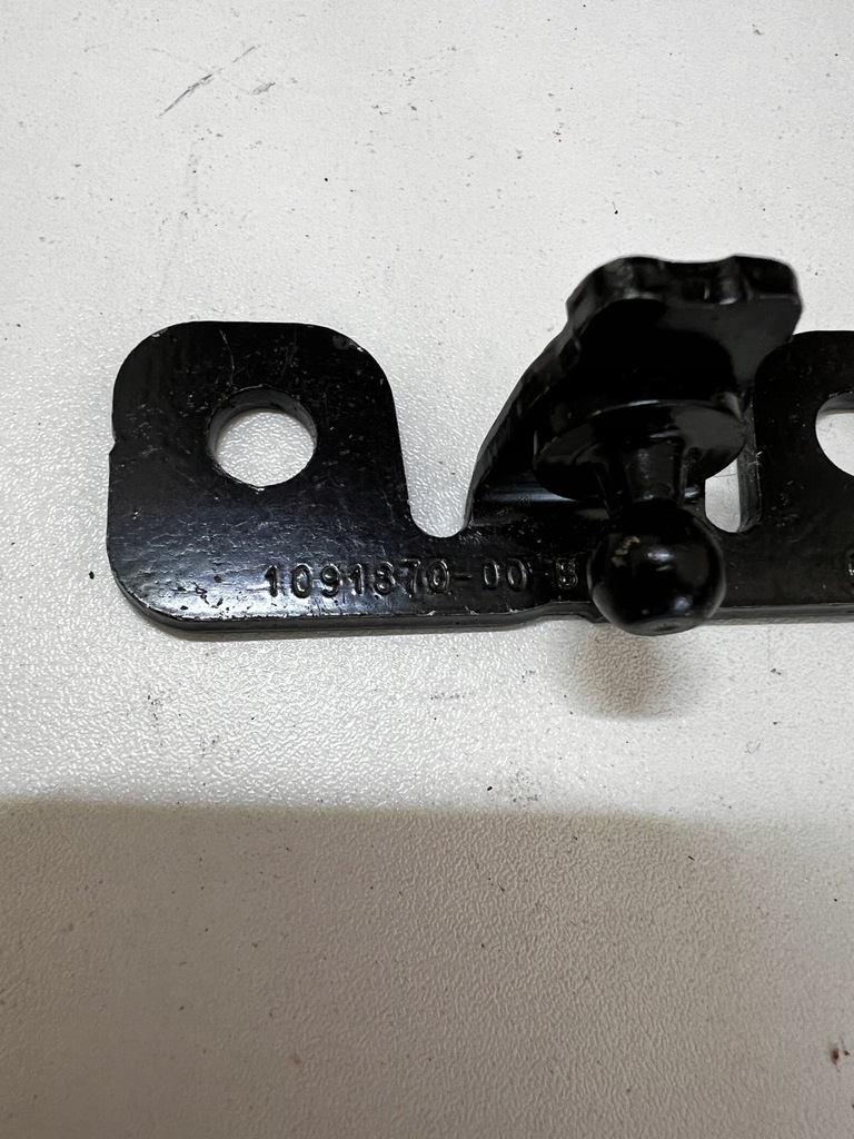 HAUBENAKTUATORHALTERUNG 1091870-00-B TESLA 3 -21 Product image