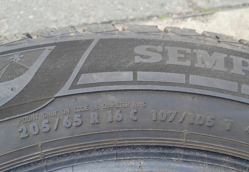 WINTERREIFEN 205/65R16 C 16C SEMPERIT VAN-GRIP 3 2022 11,5 mm Product image