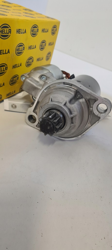 Anlasser HELLA 8EA 012 527-551 Audi Seat Skoda Volkswagen 12 V 2 Löcher Product image