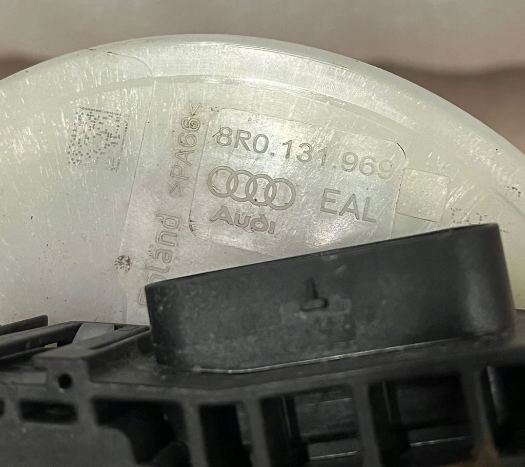 Adblue-Pumpenmodul Audi 8R0131969 Product image