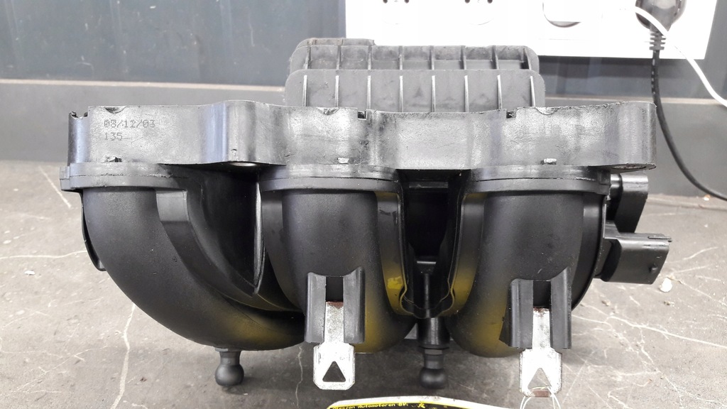 mn143824 Ansaugkrümmer Mitsubishi Colt VI 1.1 B 12V Product image