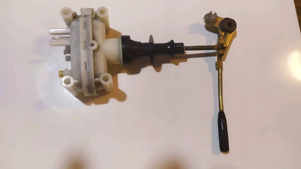 Mercedes-Benz W124 Hella Zentralverriegelungsaktuator Product image