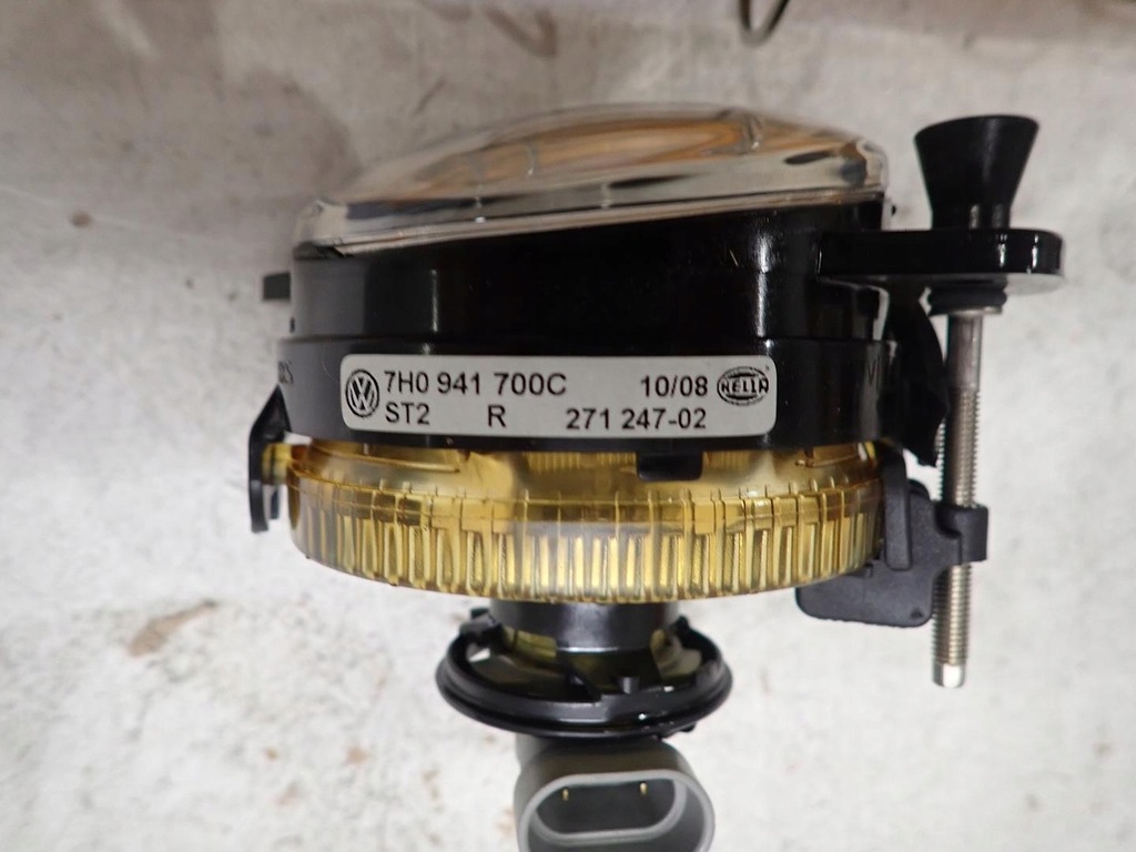 Halogen prawy VW T5 SKODA FABIA II nowy oryginał 7H0941700C Product image