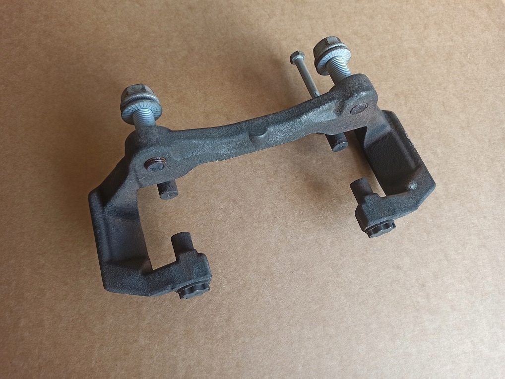 AUDI A6 C7 Bremssattelbrücke, links vorne, 320 mm Scheibe Product image