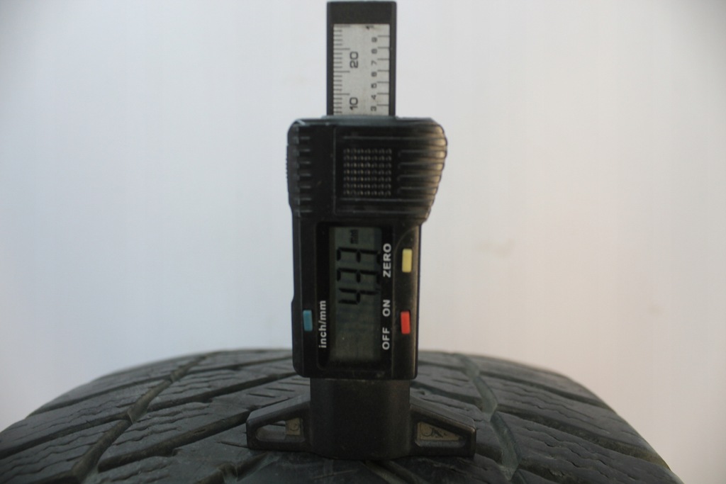 2x 265/65R17 Goodyear UltraGrip + Winterreifen '19 (67234) Product image