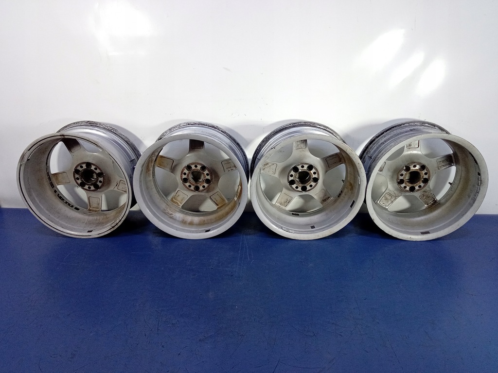 MERCEDES W210 Alufelgen 8JX18 5X112 ET30 Product image
