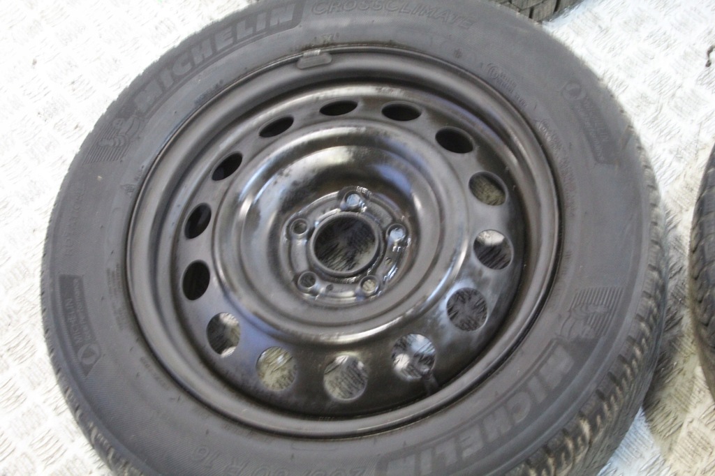 RÄDER REIFEN FELGEN 205/60 R16 BERLINGO IV 4 Product image