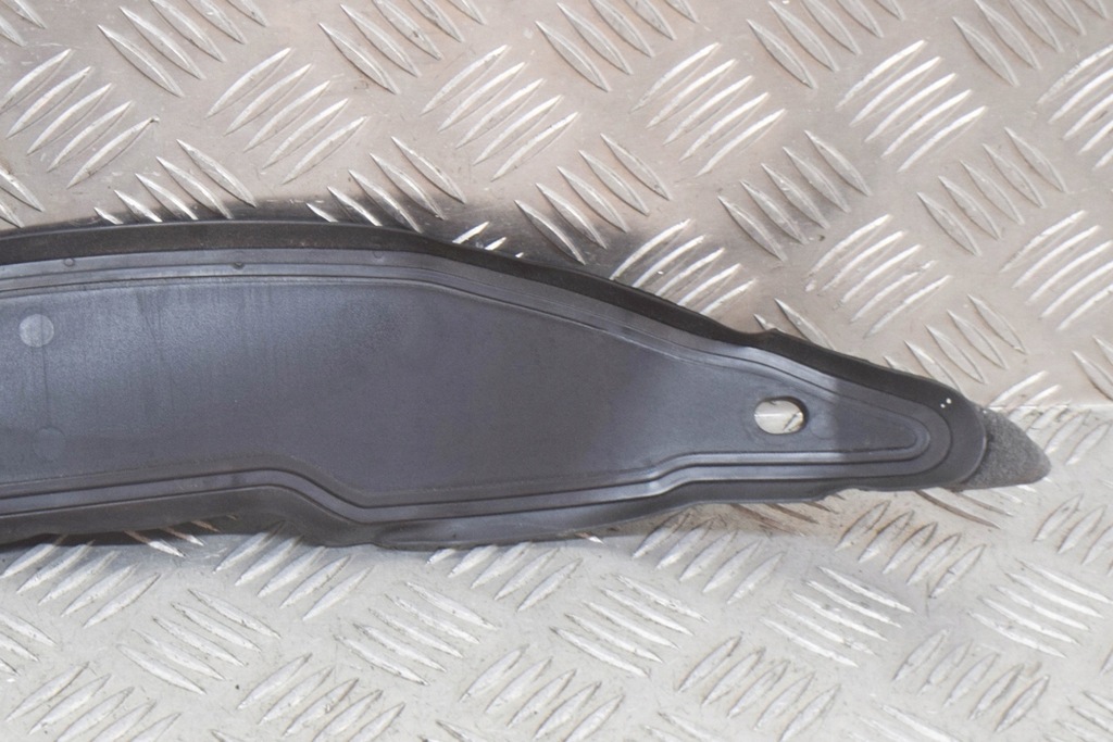 Maserati Quattroporte M156 vorne linker Kunststoffkotflügel 670001705 2014 Product image